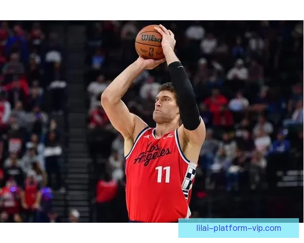 大洛佩兹迎18000分里程碑 领跑NBA历史某项数据成第一人